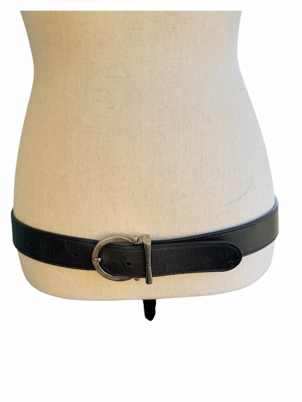 Salvatore Ferragamo Leather Belt - Black - (Model CT-67 6003) Size 34 Italy